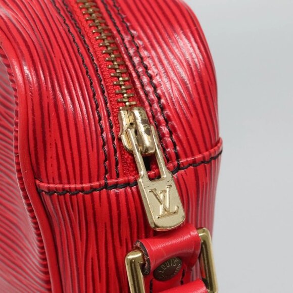 LOUIS VUITTON Epi Trocadero 23 Shoulder Bag Red - Picture 13 of 16